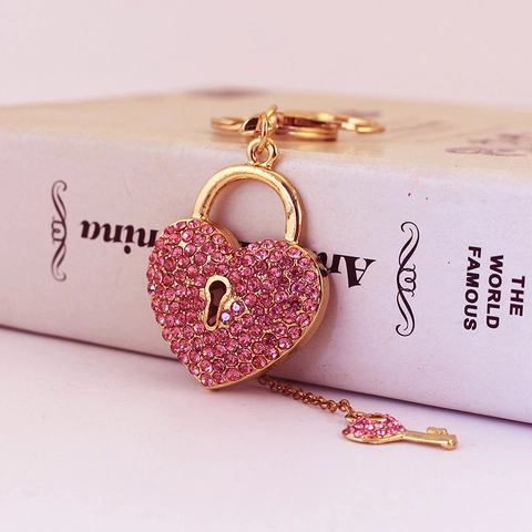 Heart Lock And Key Keychain Zinc Alloy Rhinestone Bag Charm Creative Gift Romantic Gold Plated Key Ring