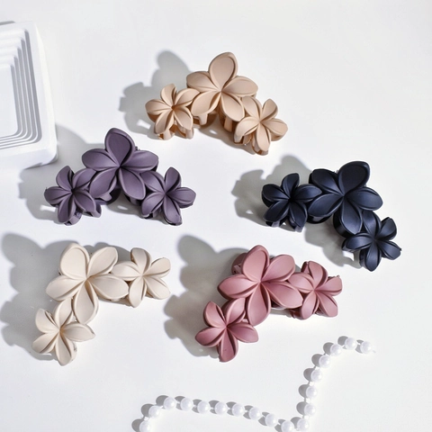 Flower Matte Hair Claw Clip Plastic Elegant Shark Clip 3 Floral Design Large Updo Hair Grip Headpiece For Women