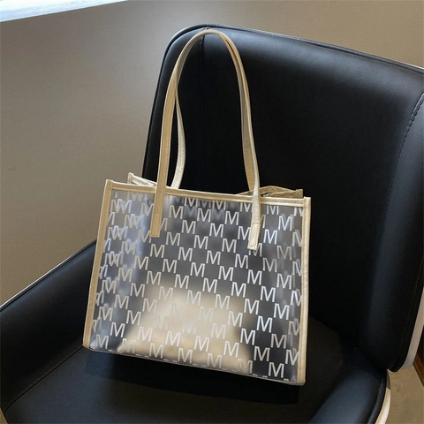 PVC Kunstleder Transparente Tragetasche Buchstabe M Druck Große Kapazität Schulterhandtasche Sommer Damen