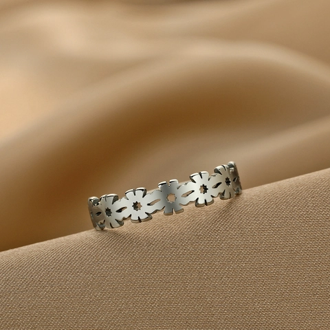 Anillo De Flor Margarita Acero Inoxidable Patrón Floral Hueco Pulido Estilo Bohemio Joyería Para Mujeres Regalo Boda Dulce