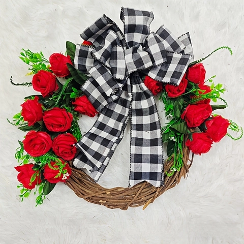 Ghirlanda Di Rose Artificiali Fiori Di Raso Base In Rattan Naturale Fiocco A Quadretti Decorazione Da Appendere Alla Porta Della Fattoria