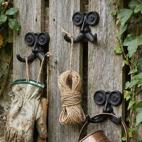 Mustache Wall Hooks Cast Iron Retro Industrial Face Design Double Hangers Rustic Home Decor Entryway Garden Accessory