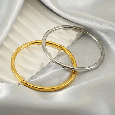 Minimalistischer Runder Armreif Edelstahl Hochglanzpoliert Scharnierverschluss Geometrischer Schmuck Für Damen