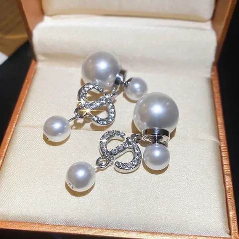 Fashionable Imitation Artificial Pearl Dangle Earrings With Sparkling Rhinestones And Silver Earring Post For Women Elegant Jewelry