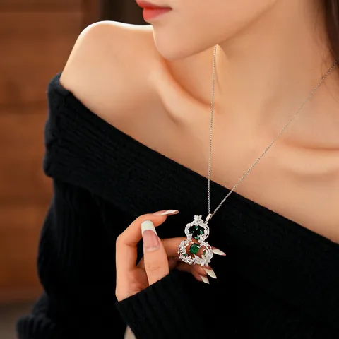 Collier Pendentif Calebasse Creuse Cuivre Zircon Vert Fleur Feuille Chaîne Clavicule Style Nouveau Chinois Pour Femmes