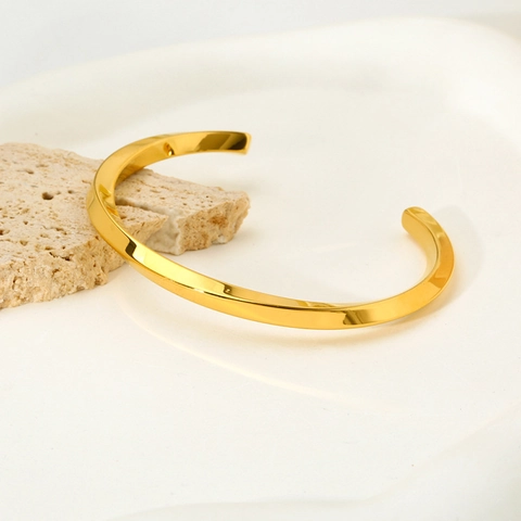 Bracelet Jonc Ouvert Torsadé Acier Inoxydable Plaqué Or 18K Poli Miroir Bijoux Géométriques Minimalistes Femme