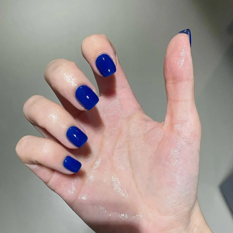 Women's Royal Blue Short Square Press On Nails High Gloss Mirror Finish Detachable Solid Color Fake Nails For Manicure Fashion