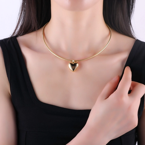 Heart Pendant Necklace Alloy Polished Snake Chain Choker Magnetic Minimalist Trendy Jewelry For Women