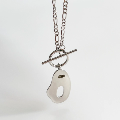 Collana In Argento Sterling 925 Con Pendente Geometrico Cavo Irregolare Chiusura A Gancio Minimalista Moderna