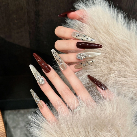 Unghie Finte Fatte A Mano Rosso Vino Stampa Leopardata Strass Glitter Lusso Manicure Lucida Per Donne
