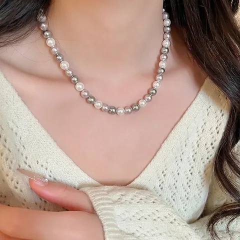 Elegante Französische Künstliche Perlenkette Gradient Mehrfarbige Runde Künstliche Perlen Clavicle Kette Schmuck Für Damen Luxus Legierung Verschluss