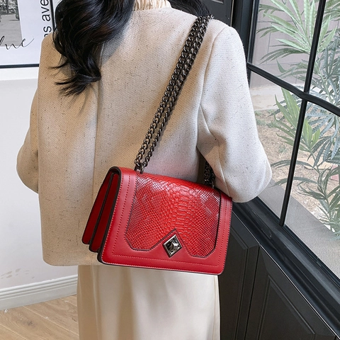 Piccola Borsa A Mano Quadrata Donna Pelle PU Motivo Coccodrillo Tracolla Catena Metallica Trendy Chiusura Patta