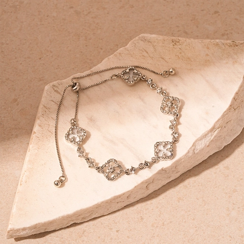 Four Leaf Clover Flower Adjustable Bracelet Alloy Zircon Synthetic Mother Of Artificial Pearl Elegant Fashion Jewelry For Women