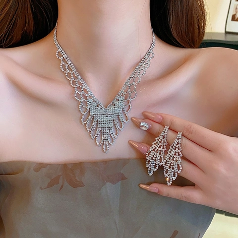 Luxury Rhinestone Necklace And Earrings V Shaped Tassel Design Silver Color Black Accents For Banquet Party Women Elegant