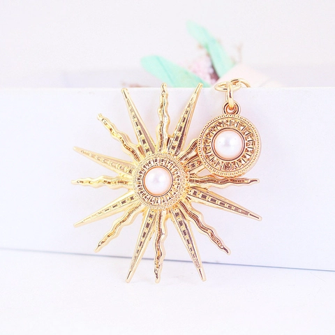 Baroque Style Sun God Sunflower Keychain Gold Zinc Alloy Artificial Pearl Inlaid Bag Charm Pendant Jewelry For Women Gift
