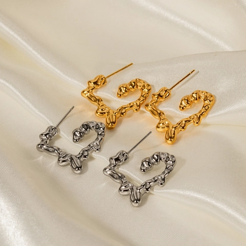 Orecchini a Cerchio a Cuore in Acciaio Inossidabile Placcato Oro 18K Effetto Lava Fusa per Donna Stile INS Orecchini a Cuore