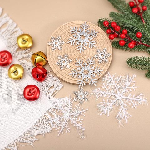 Christmas Decoration Ornaments Snowflake Metal Bell Natural Pine Cone Red Berry Foam Snowman Hanging Pendant Holiday Party Home