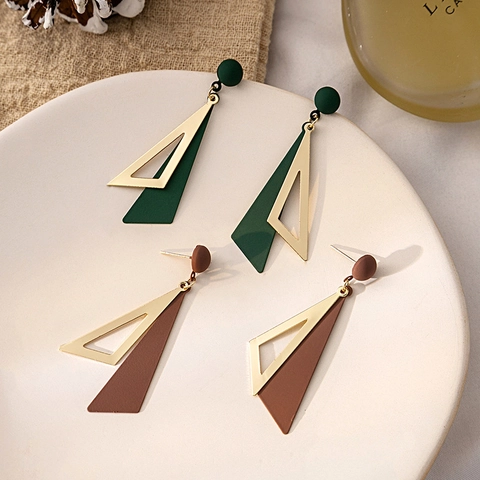 Pendientes Largos Geométricos De Triángulo En Capas De Aleación Con Pasador De Plata Mate Bloque De Color Elegantes Para Mujeres