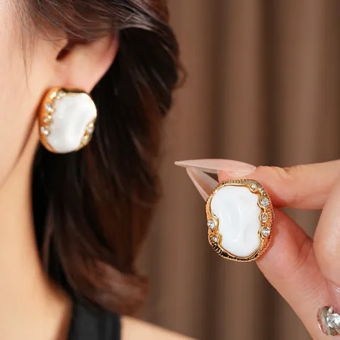 Pendientes De Botón De Acrílico Irregular Vintage Aleación Dorada Geométrica Diamantes Poste De Plata Para Mujer Lujo