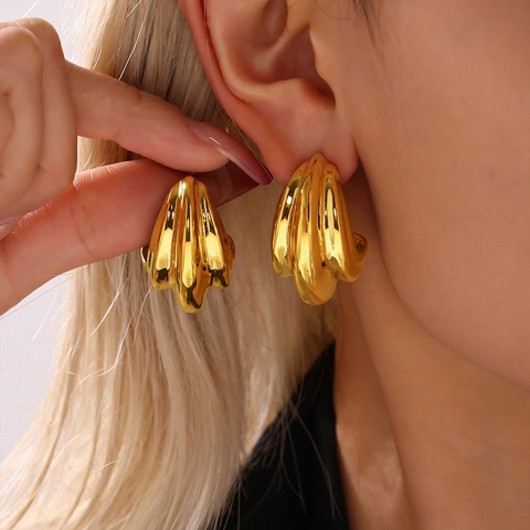 Roestvrijstalen C-Vorm Chunky Hoop Oorbellen Voor Vrouwen 18K Verguld Geribbeld Golvend Geometrische Statement Sieraden