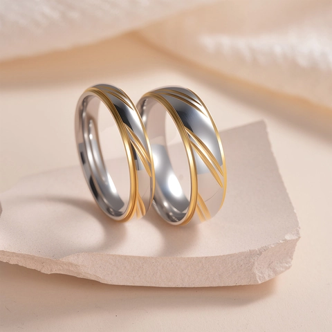 Bague En Acier Inoxydable Bicolore Or Argent Minimaliste Bande À Rayures Obliques Bijoux De Mode Pour Hommes Femmes Couples