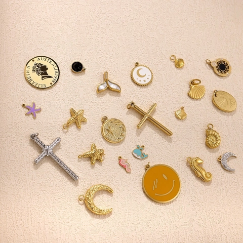 Ciondoli Gioielli DIY Acciaio Inossidabile Placcato Oro Smalto Stella Marina Conchiglia Luna Croce Moneta Pendenti Per Bracciale