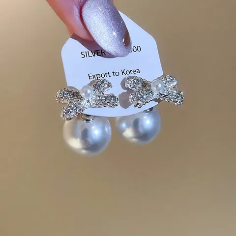 Elegante Schleifen Künstliche Perlenohrstecker Mit Legierung Strass Und Silbernem Ohrstecker Für Frauen Täglicher Schmuck