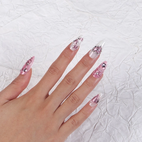 Faux Ongles Press On Long Stiletto Rose Style Doux Avec Papillon 3D Strass Coeur Künstliche Perle Étoile Plastique