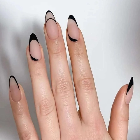 Uñas Postizas French Tip Nude Negro Líneas Curvas Larga Forma Almendra Mate Elegante Simple Puntas Uñas Artificiales