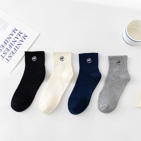 Atmungsaktive Baumwolle Sport Socken Schweißabsorbierend Mittelhoch Rippstrick Besticktes Logo Unisex Lässig