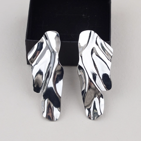 Irregular Wavy Metal Stud Earrings For Women Geometric Wrinkled Texture Polished Alloy Fashion Jewelry Accessory