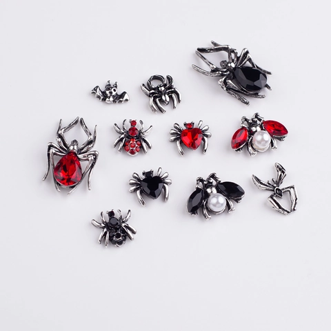 Ciondoli Per Unghie Halloween Gotico Lega Argento Retrò Ragno Teschio Croce Strass Decorazione Manicure Stile Punk Accessorio DIY