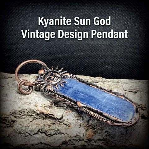 Natuurlijke Blauwe Kyaniet Ruwe Steen Hanger Ketting Vintage Koper Zonnegod Gezicht Boheemse Etnische Sieraden