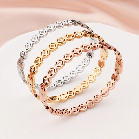 Brazalete De Acero Inoxidable Hueco Con Circón Incrustado Patrón De Moneda Geométrica Joyería Para Mujeres