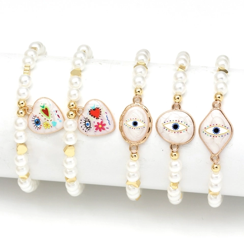 Bohemian Faux Künstliche Perle Künstliche Perlenarmband Mit Legierung Böser Blick Schmetterling Herz Anhänger Modeschmuck Für Frauen