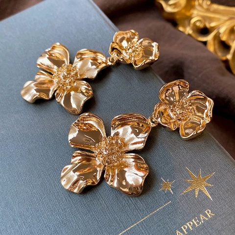 Vintage Gold Flower Drop Earrings Alloy Metallic Light Luxury Retro Style For Women With 925 Sterling Silver Earring Post
