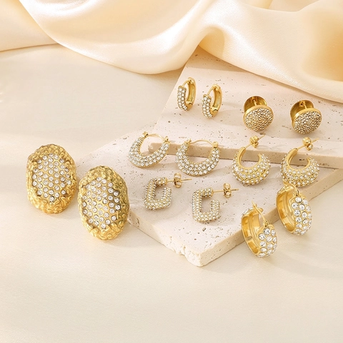 Orecchini a Cerchio Ovali Geometrici in Acciaio Inossidabile di Lusso Con Strass Clip a U per Donna Gioielli di Moda