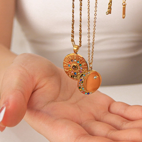 Collier Pendentif 12 Signes Du Zodiaque Rétro Acier Inoxydable Plaqué Or 18K Strass Colorés Lune Étoile Maille Figaro Femme