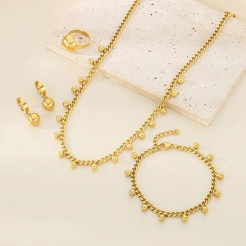 Goud Vergulde Roestvrijstalen Sieraden Ketting Armband Oorbellen Ring Hart Ster Ronde Schijf Charms Trendy Elegant