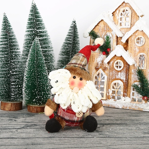 Ornements De Noël Poupées En Peluche Bonhomme De Neige Renne Père Noël Tissu Écossais Décoration Bureau Maison Festif Suspendre