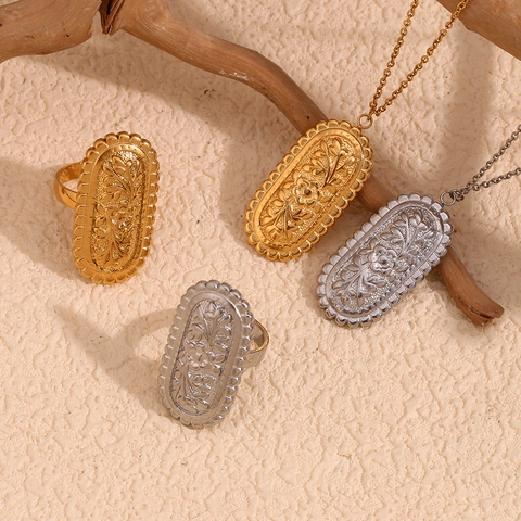 Ovale Anhänger Halskette Und Ring Retro Geprägt Floral Edelstahl 18K Vergoldet Vintage Relief Für Damen