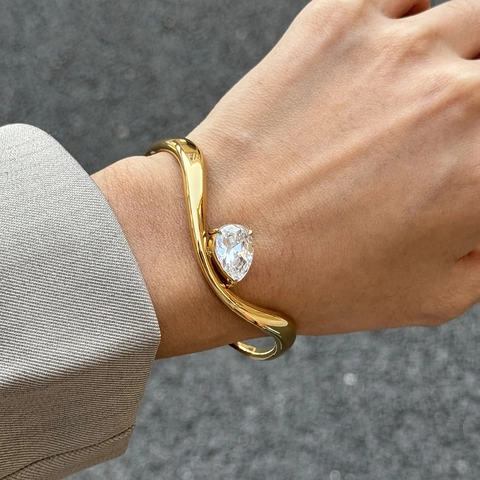Edelstahl Wellen Manschettenarmband Mit Wassertropfen Strass Vergoldet Offener Armreif Minimalistischer Mode Schmuck Für Damen