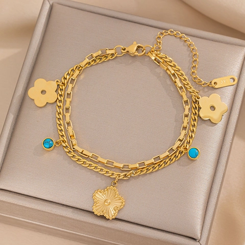 Pulsera De Acero Inoxidable De Varias Capas Para Mujer Con Dijes De Flores Y Cuentas Azules Chapada En Oro 18K