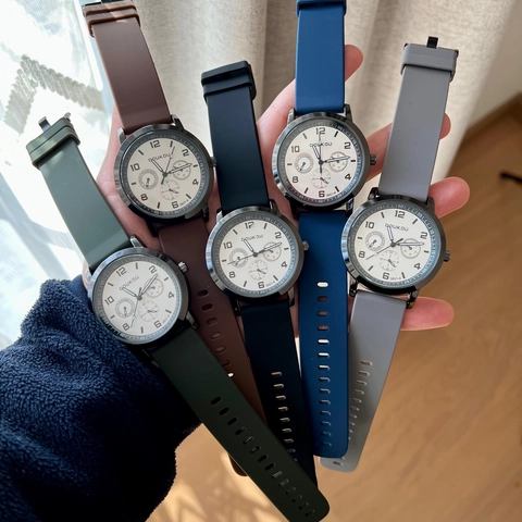 Orologio Al Quarzo Moda Ampio Quadrante Cassa In Lega Cinturino In Silicone Display Analogico Orologio Da Polso Casual Uomo Donna