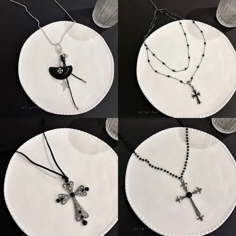 Gothic Cross Pendant Necklace Alloy Multi Layered Rhinestone Y2K Punk Aesthetic Jewelry For Women