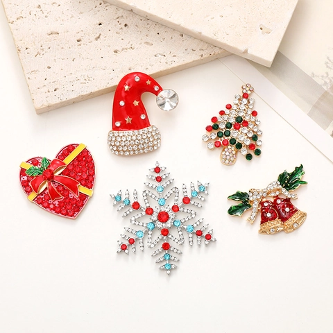 Christmas Charms Zinc Alloy Rhinestone Enamel DIY Pendants For Jewelry Making Festive Santa Tree Bells Snowman