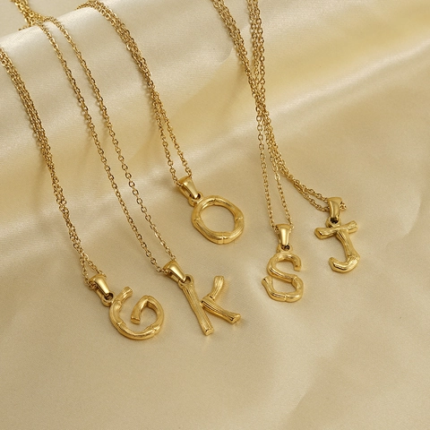Collier Pendentif Lettre Texture Bambou Acier Inoxydable Plaqué Or 18K Bijoux Hip Hop Rétro Pour Femmes