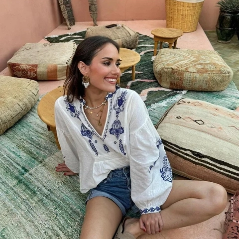 Damen Bluse Baumwolle V Ausschnitt Langarm Laternenärmel Blaue Blumenstickerei Boho Stil Locker Ethnic Top