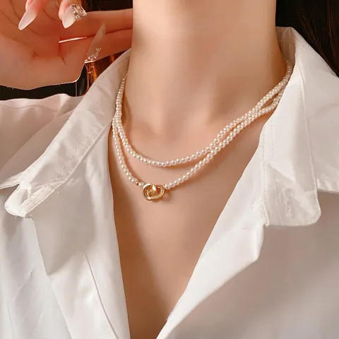 Mehrlagige Künstliche Perlenhalskette Mit Goldenen Ringen Legierung Französischer Minimalistischer Eleganter Schmuck Für Damen