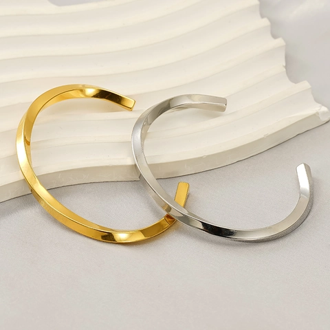 Bracciale Mobius Intrecciato In Acciaio Inossidabile Polsino Aperto A C Regolabile Lucido Specchio Gioielli Minimalisti Donna